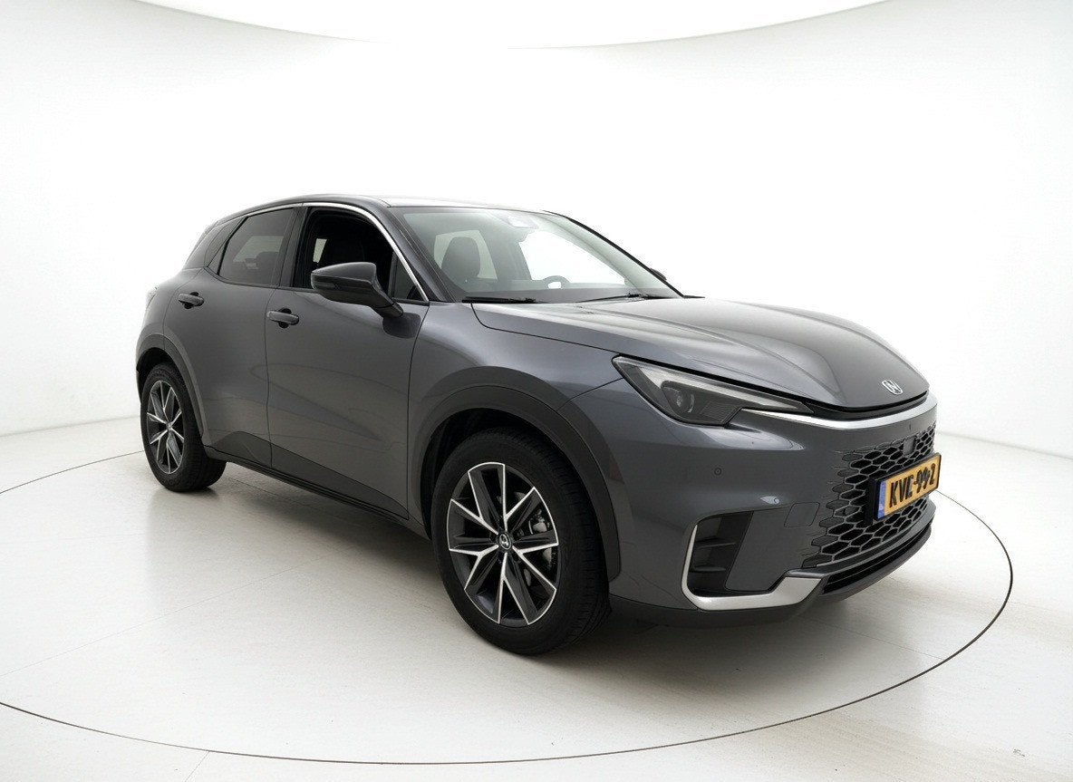 Lexus LBX 1.5 Emotion 2WD | Tech-Pack | Carplay | Adaptive C, Auto's, 136 pk, Gebruikt, Bedrijf, 650 kg