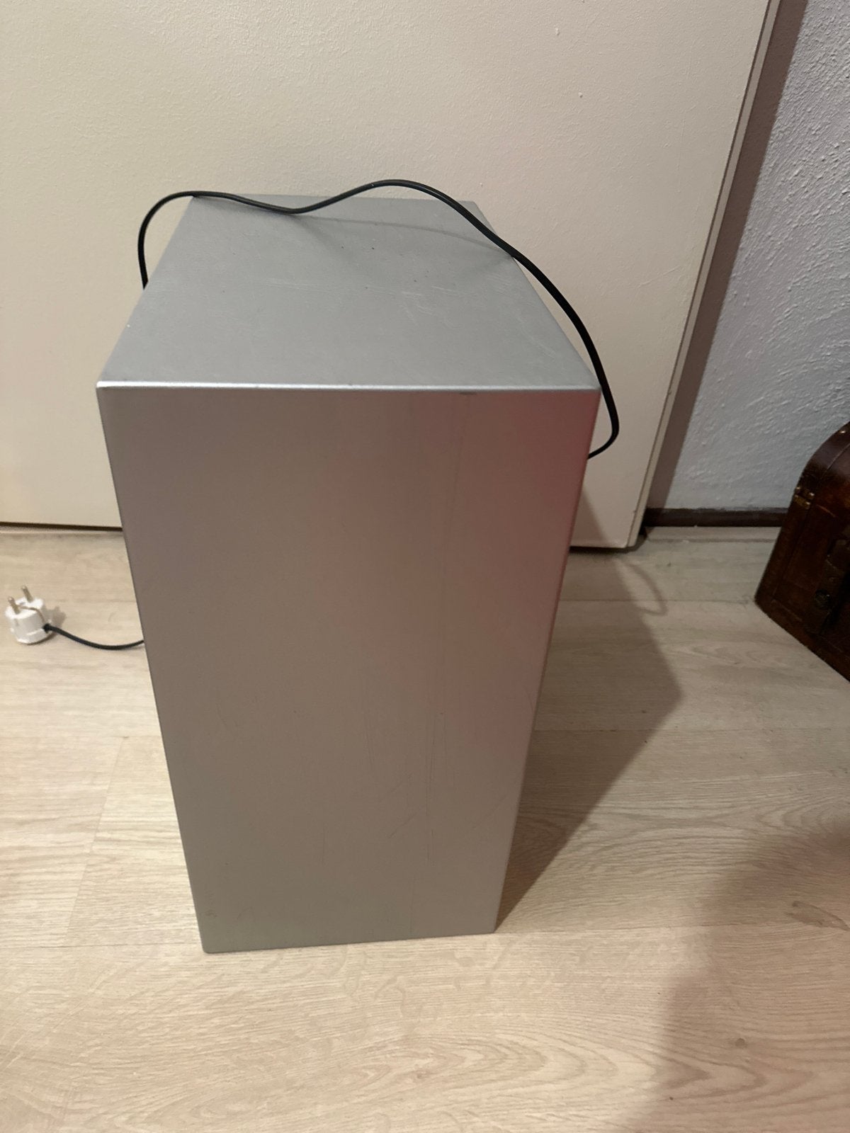 Loewe subwoofer in perfecte conditie, Subwoofer, Zo goed als nieuw, Geschikt voor surround/home cinema, Ophalen