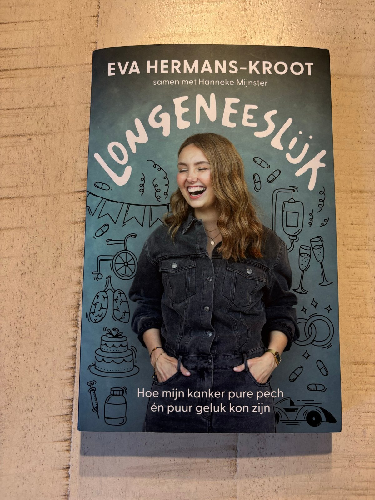 Longeneeslijk - Eva Hermans-Kroot (Zo goed als nieuw), Boeken, Biografieën, Ophalen of Verzenden, Zo goed als nieuw, Overige