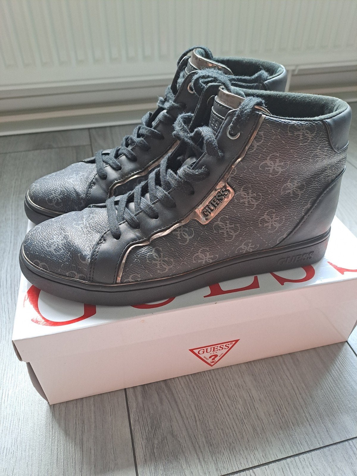 Hogere sneakers Guess maat 41, Guess, Zwart, Ophalen of Verzenden, Sneakers of Gympen