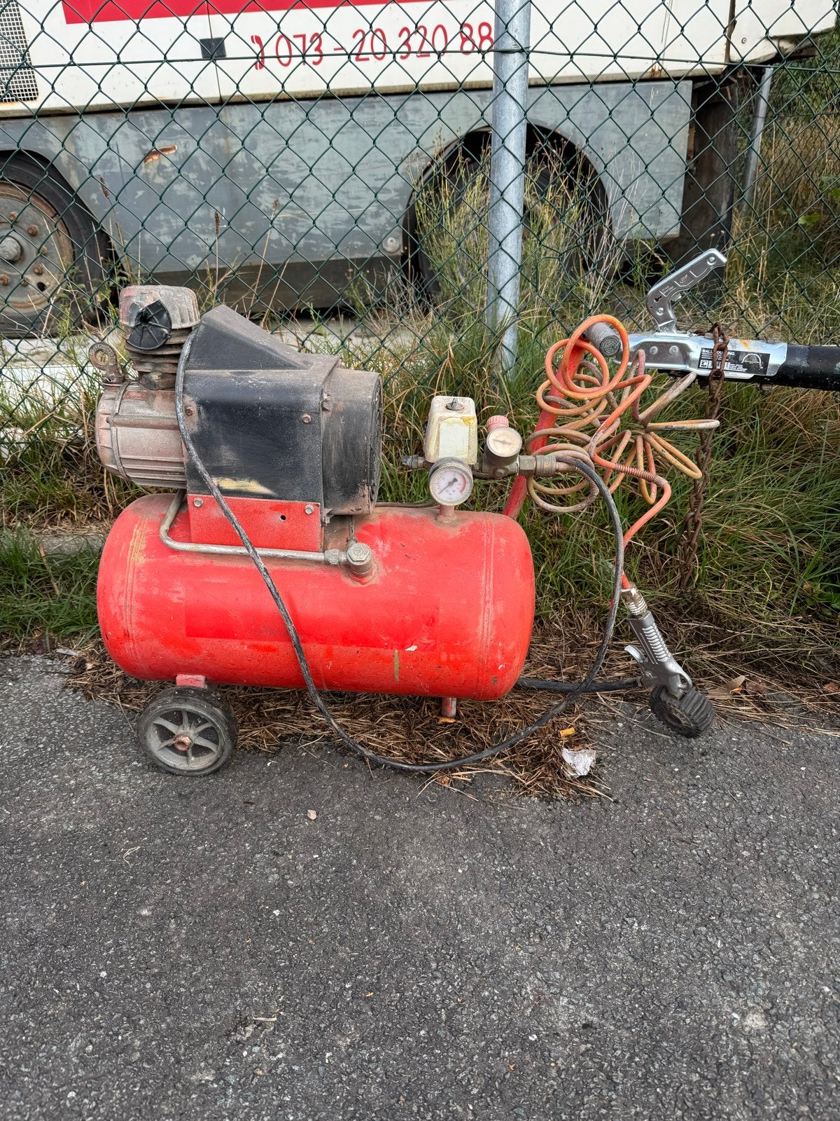 Gebruikte Compressor - Werkt nog prima, Ophalen, Gebruikt, 6 tot 10 bar, Minder dan 200 liter/min