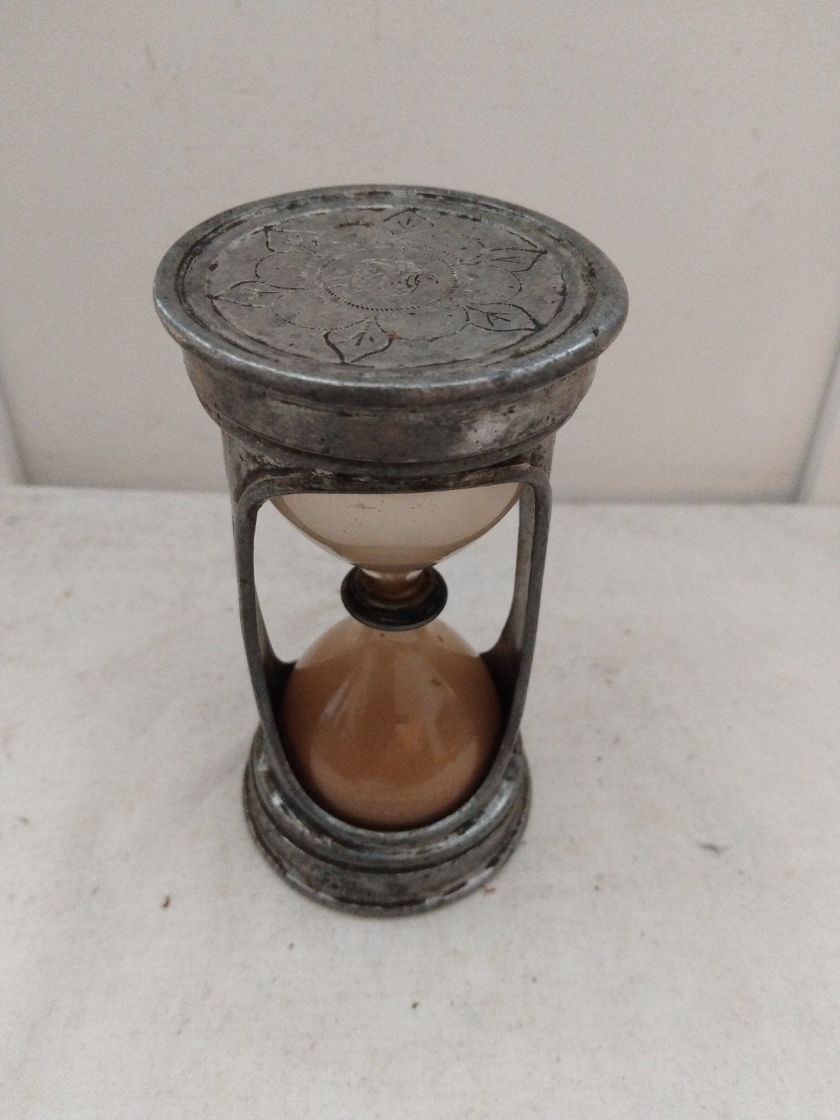 antieke zandloper in tinnen houder hg 12,5 cm, Ophalen of Verzenden