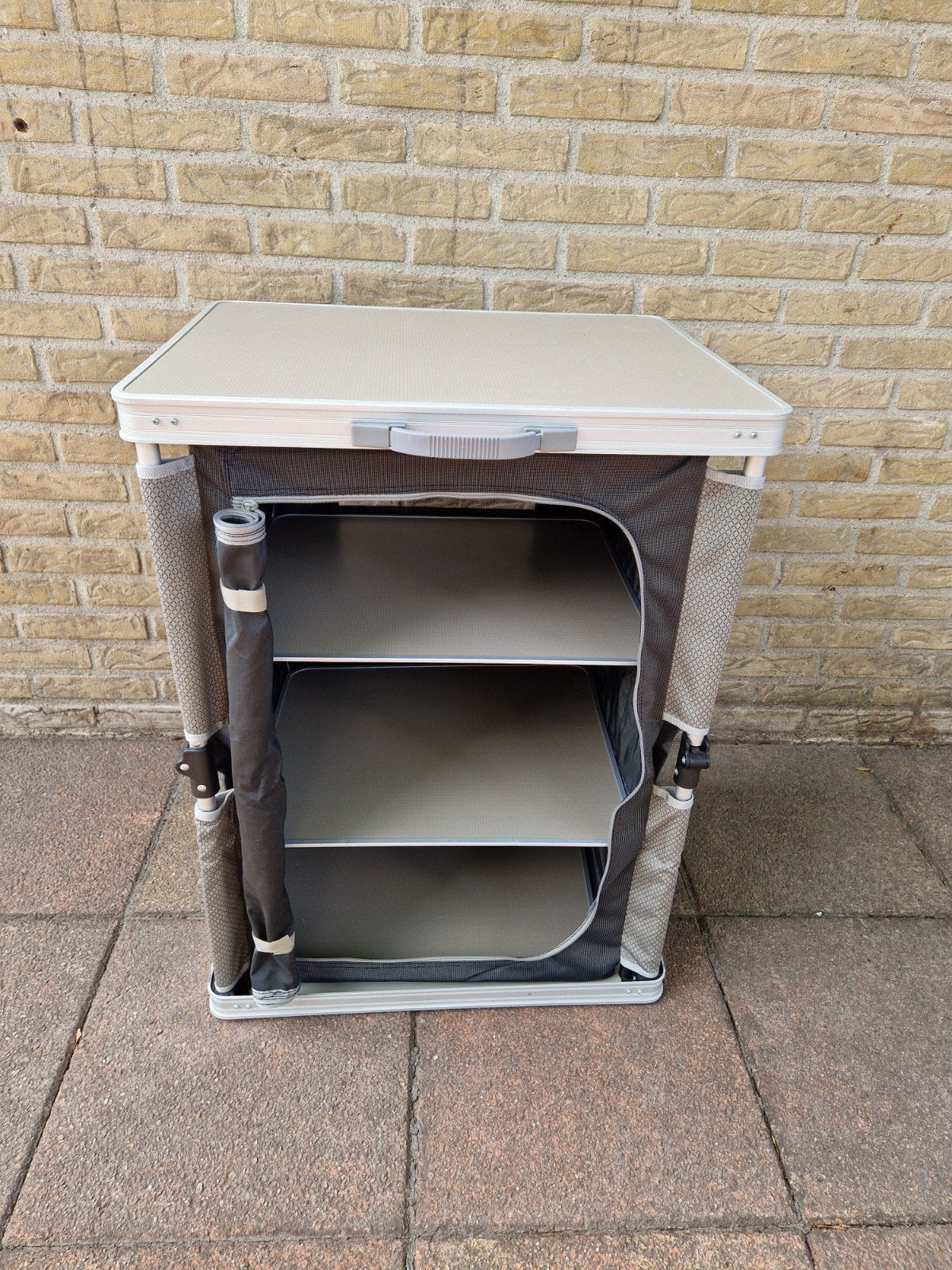 Handige campingkast - 60x47,5x80 cm - Opvouwbaar, Ophalen, Gebruikt