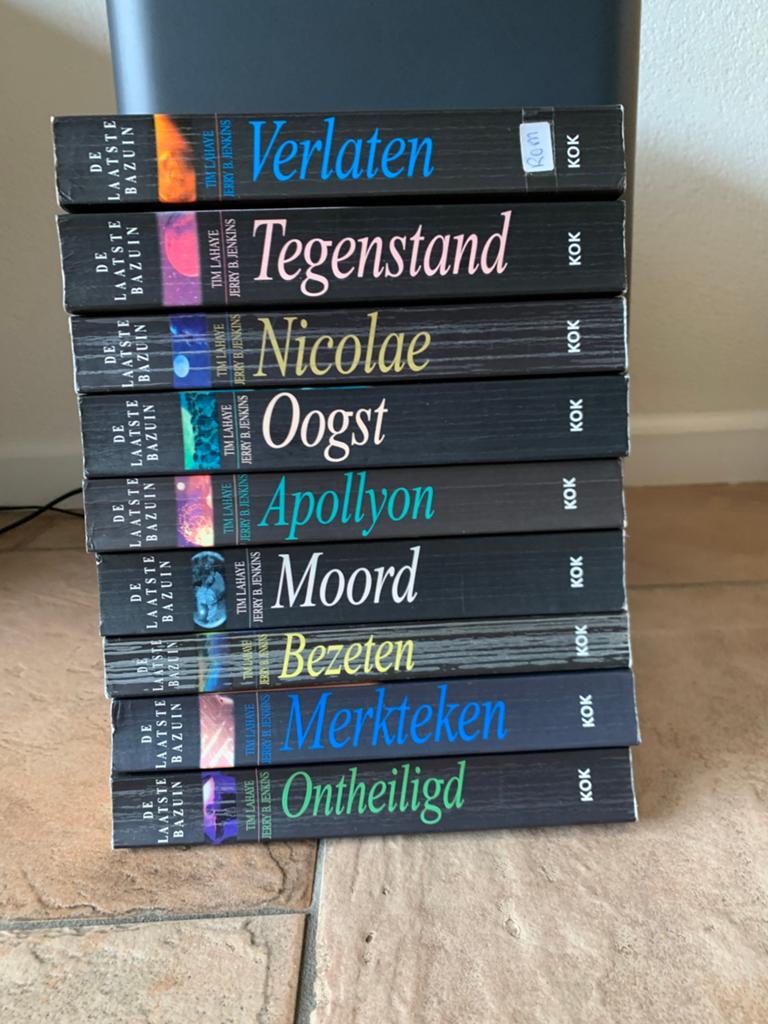 De laatste bazuin deel 1-9, Ophalen of Verzenden, Gelezen