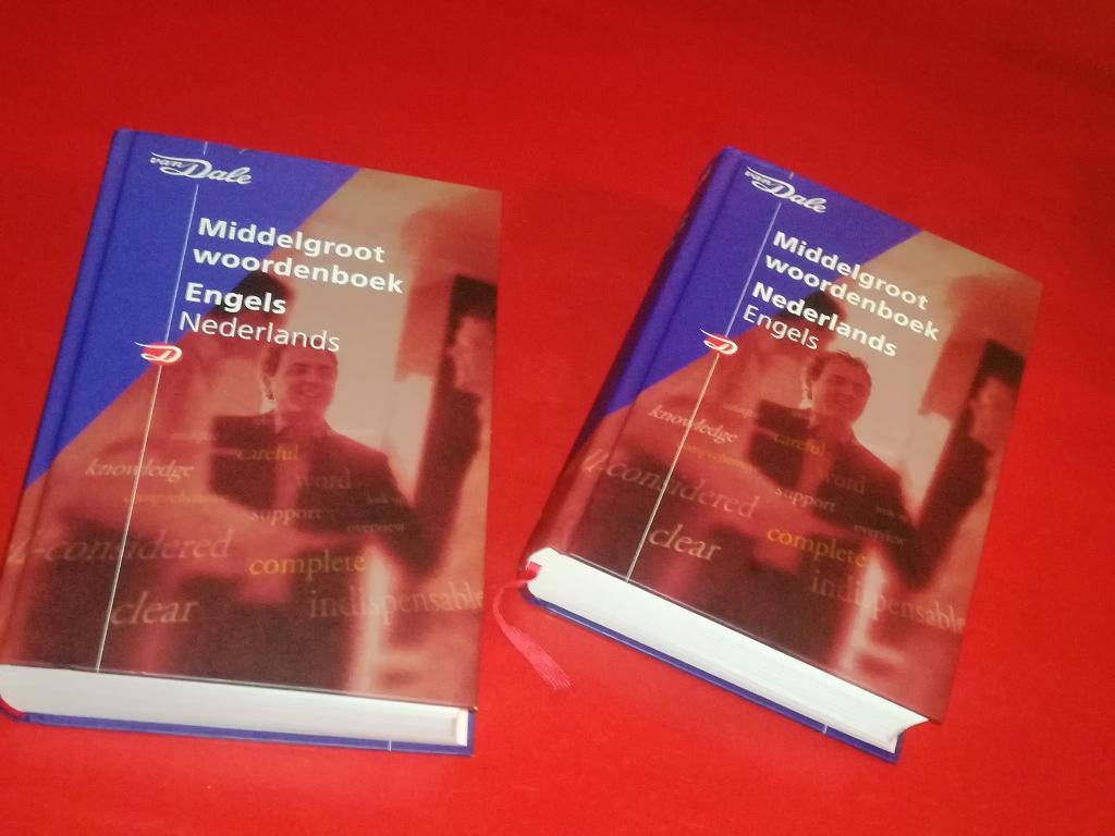 Woordenboeken Nederlands-Engels & Engels-Nederlands € 20,-, Van Dale, Ophalen of Verzenden, Zo goed als nieuw, Van Dale
