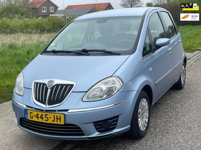 Lancia Musa 1.4-16V Platino Plus ECC Audio/CD Electric pakke, Voorwielaandrijving, Gebruikt, Blauw, 49 €/maand