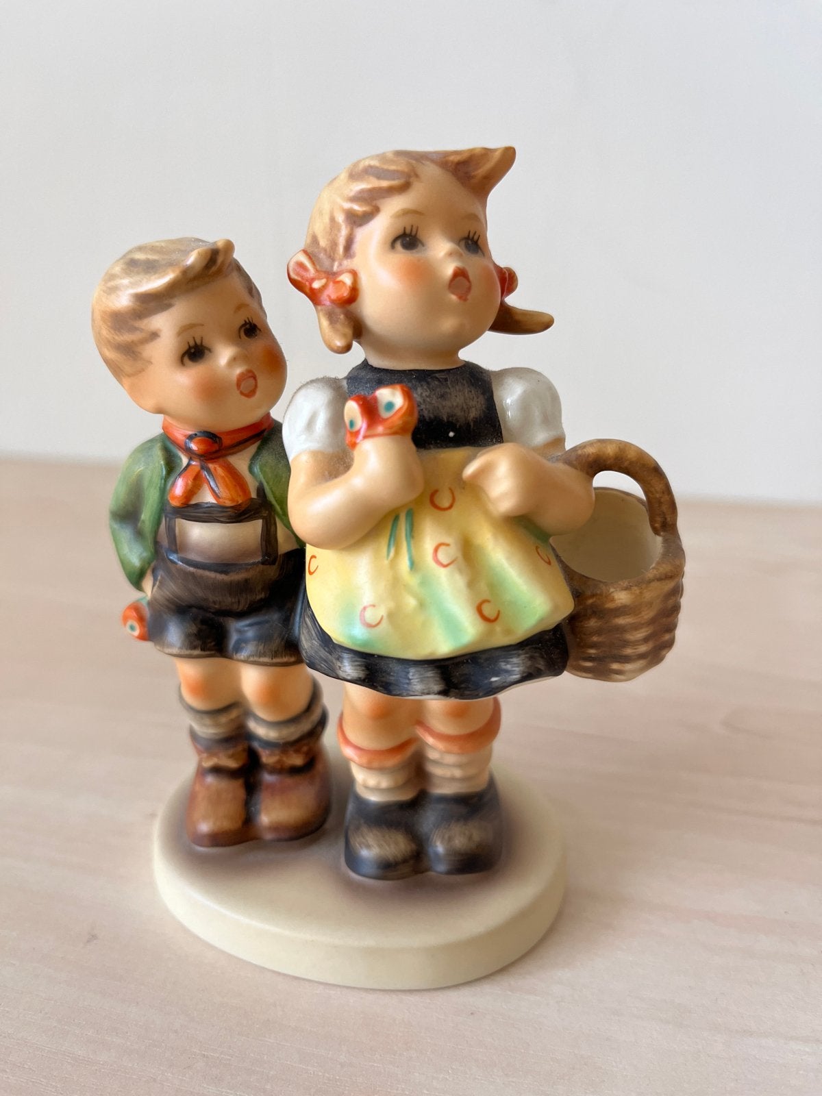 Hummel beeldje: Bruderlein und Schwesterlein Te Market, Ophalen of Verzenden, Zo goed als nieuw, Hummel