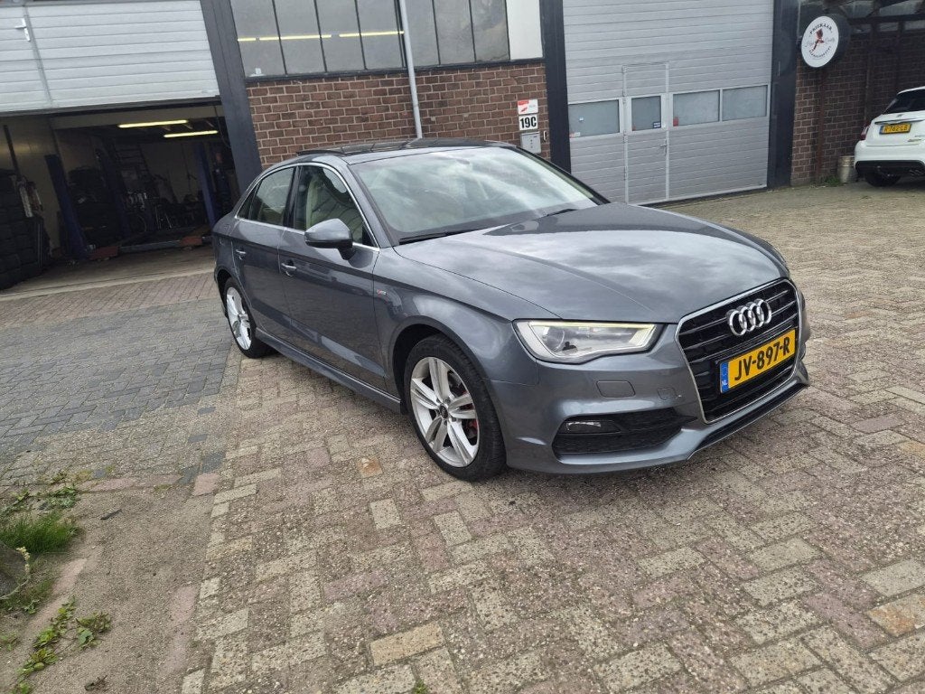 Audi A3 1.4TFSI 110KW COD Sedan S-tr 2016 Grijs, Auto diversen, Diesel, Audi, Sedan, Zilver of Grijs