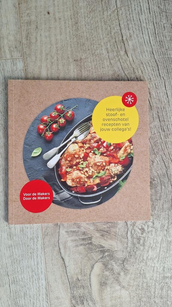 Heerlijk stoof- en ovenschotel receptenboekje Praxis, Ophalen of Verzenden, Zo goed als nieuw, Overige gebieden, Hoofdgerechten