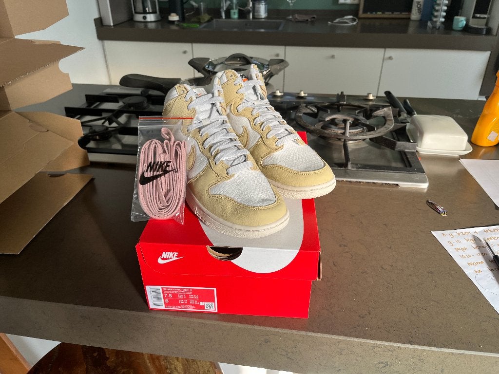 Nike Dunk High LX Team Gold - 38,5, Overige kleuren, Nike, Nieuw, Ophalen of Verzenden