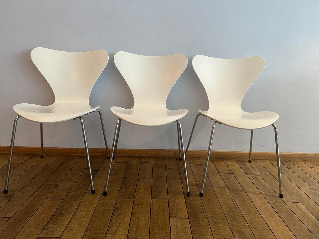 4 vlinderstoelen wit gelakt Fritz Hansen, Huis en Inrichting, Wit, Ophalen of Verzenden, Zo goed als nieuw, Danish Design