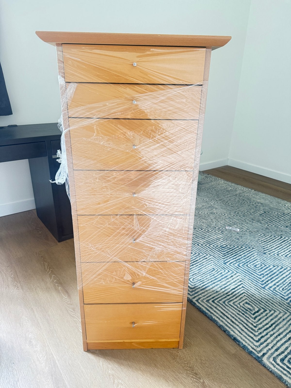 Hoge ladekast met 7 laden - Zo goed als nieuw, Huis en Inrichting, Kasten | Ladekasten, Ophalen, Minder dan 50 cm, 5 laden of meer