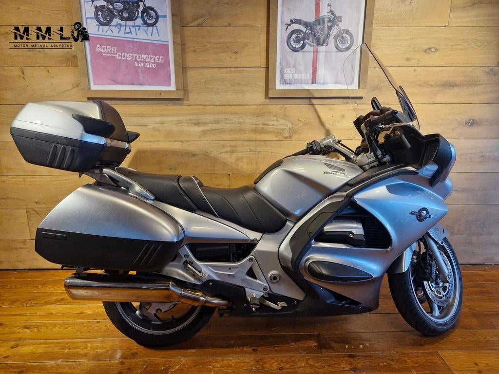 HONDA ST 1300 PAN EUROPEAN (bj 2007), Motoren, Motoren | Honda, HONDA, 4 cilinders, Motorrijbewijs A, Bedrijf