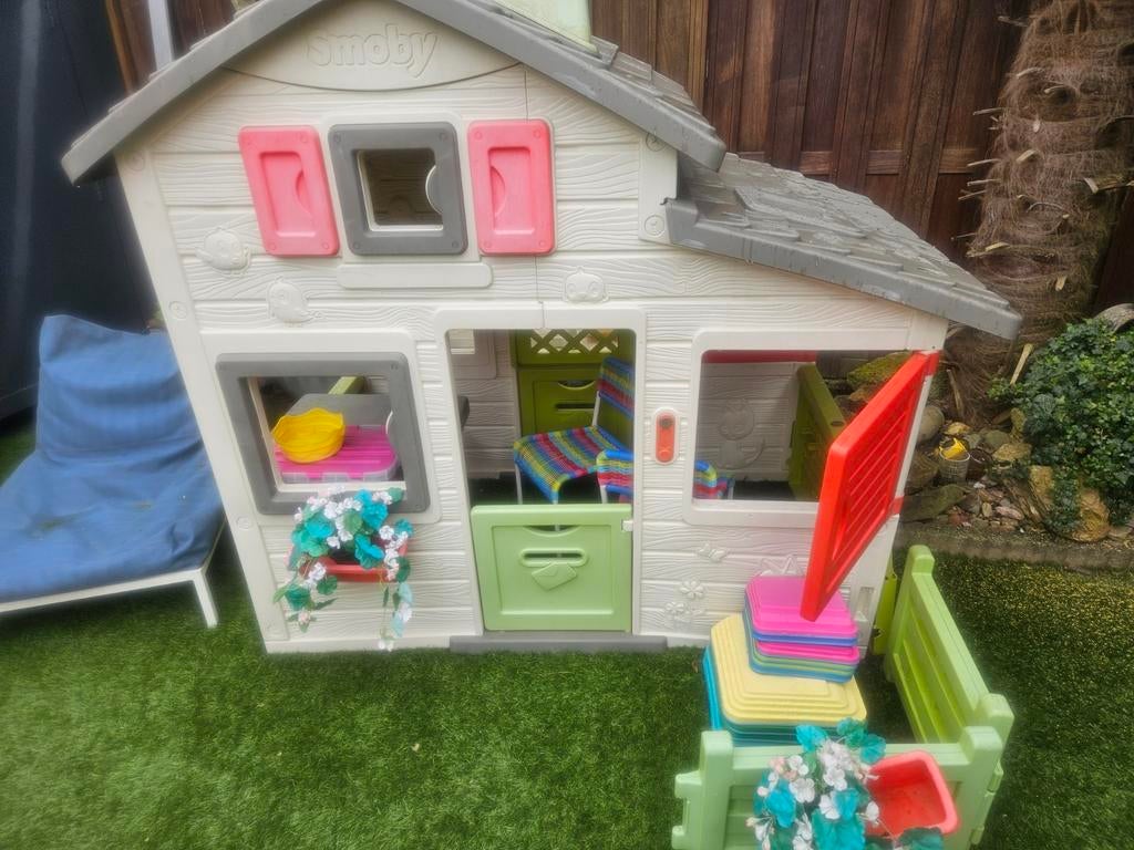 Smoby Speelhuisje met delen verkleuring zie omschrijving., Kinderen en Baby's, Speelgoed | Buiten | Speelhuisjes, Ophalen, Gebruikt
