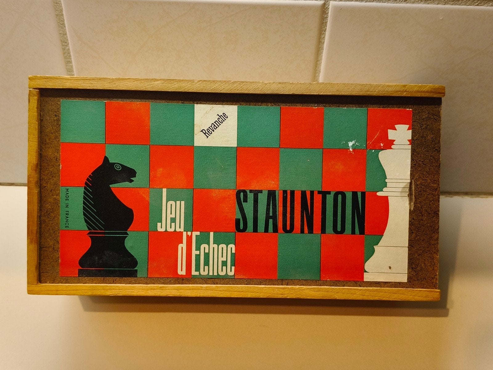 Vintage Staunton schaakstukken in houten doosje, Gebruikt, Een of twee spelers, Ophalen of Verzenden, Staunton