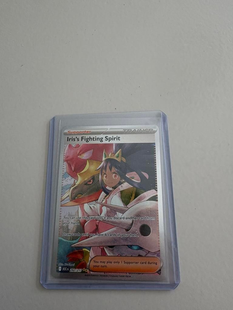 Iris's Fighting Spirit 292/217 NEAR MINT ascended heroes, Ophalen of Verzenden, Nieuw