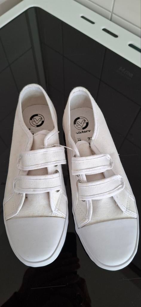 Witte Victory sneakers maat 37, Kleding | Dames, Ophalen of Verzenden