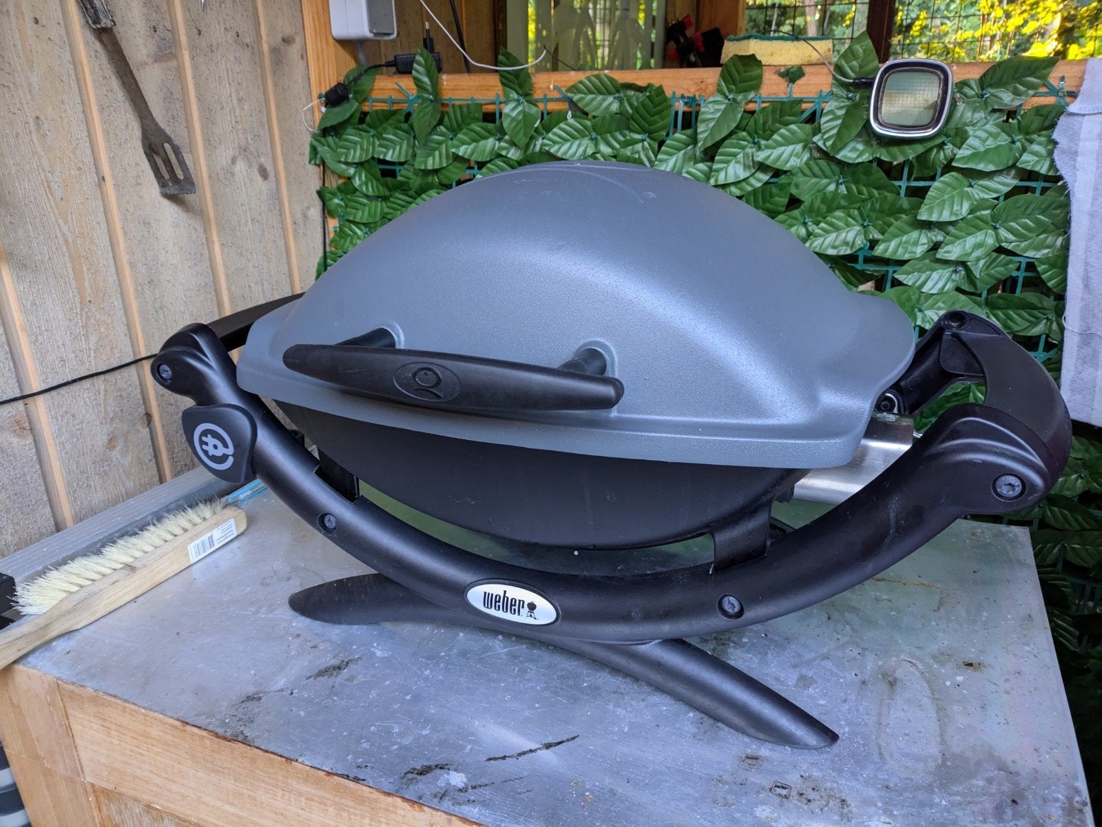 Weber Q1400 Dark Grey – elektrische BBQ, weinig gebruikt, Tuin en Terras, Elektrische barbecues, Ophalen of Verzenden, Zo goed als nieuw