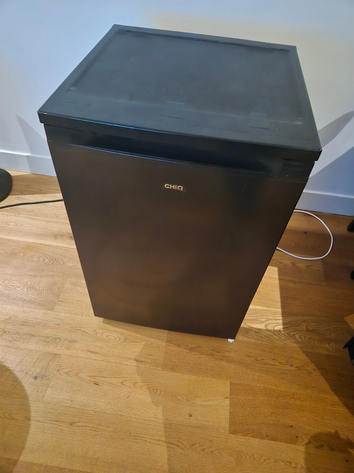 Chiq mini koelkast met vriesvak - Zwart, Witgoed en Apparatuur, Gebruikt, 75 tot 100 liter, 45 tot 60 cm, Met vriesvak