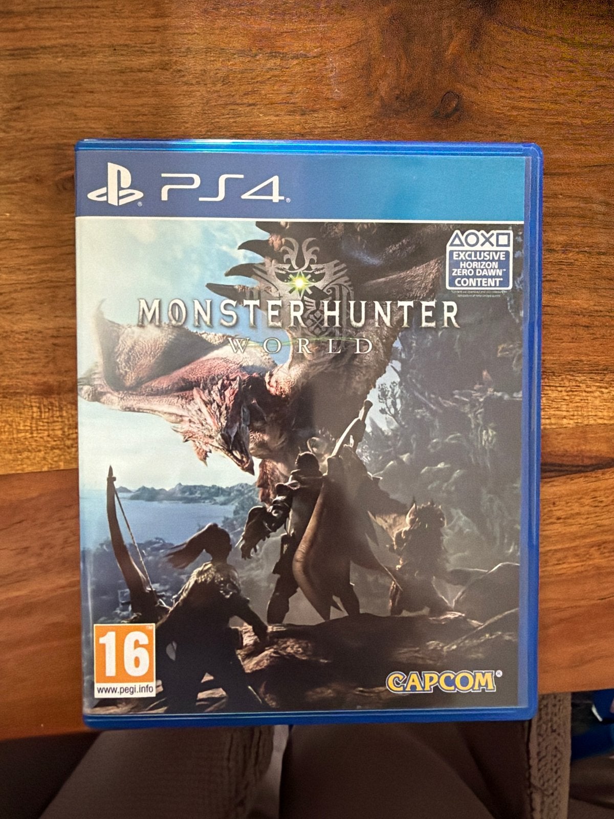 Monster Hunter World PS4 - Zo goed als nieuw, Online, 1 speler, Ophalen of Verzenden, Zo goed als nieuw