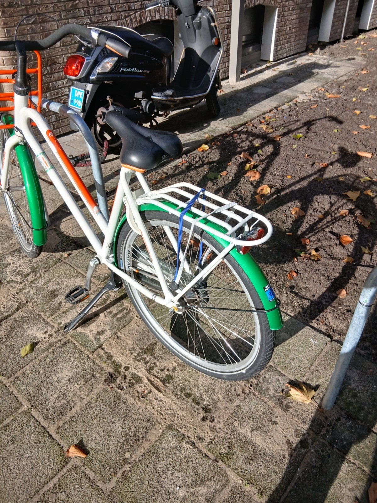 Batavus Stadsfiets - Wit/Oranje/Groen, Ophalen, Velgrem, Versnellingen, Batavus