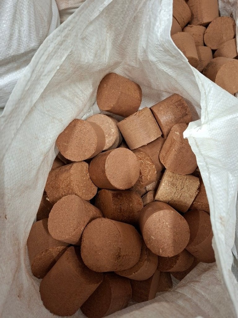 Briketten, Tuin en Terras, Haardhout, Minder dan 3 m³, Ophalen, Overige houtsoorten, Blokken