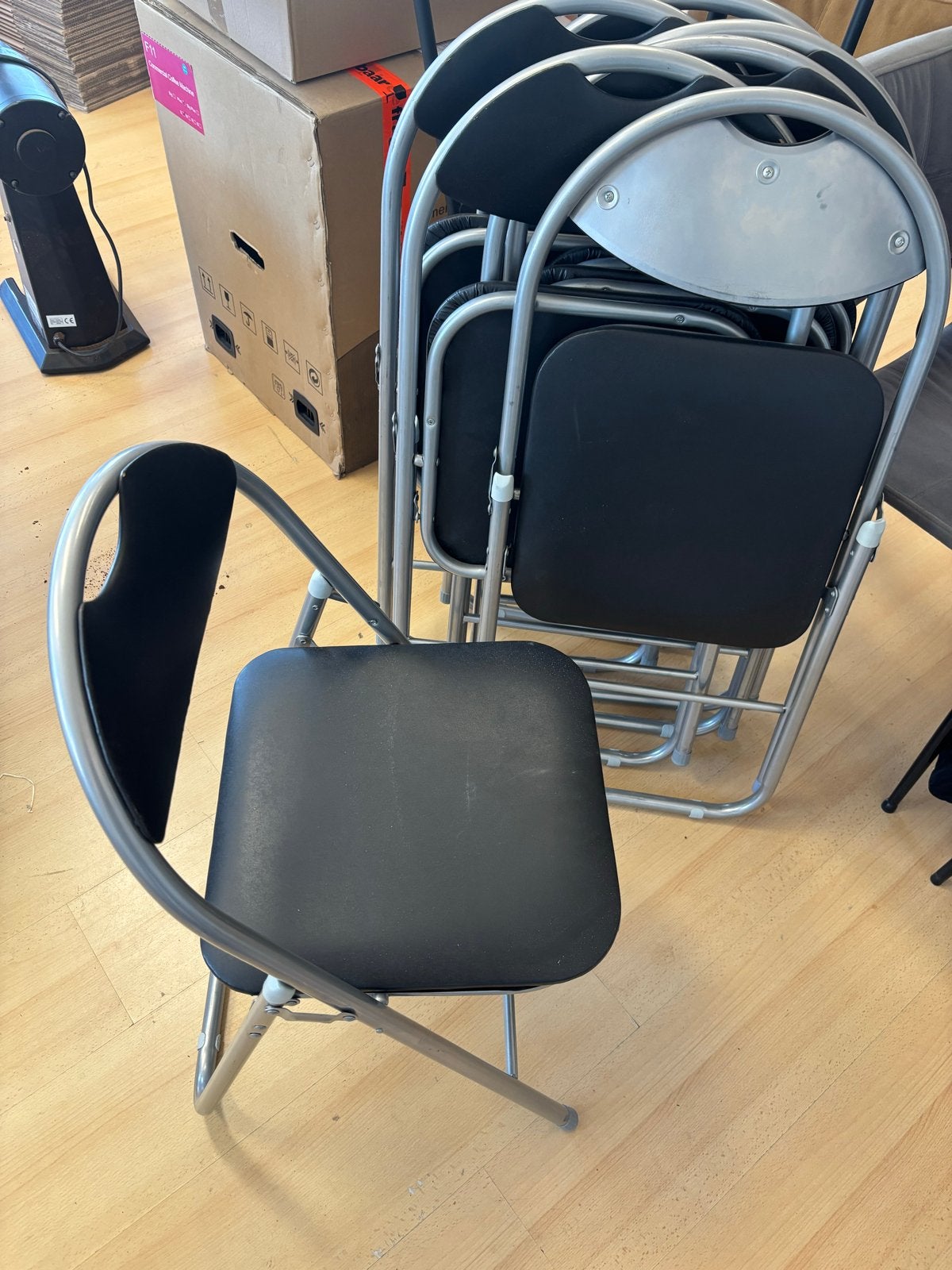 Set van 6 opvouwbare stoelen - Zwart en zilver, Huis en Inrichting, Stoelen, Ophalen, Gebruikt, Zwart, Metaal