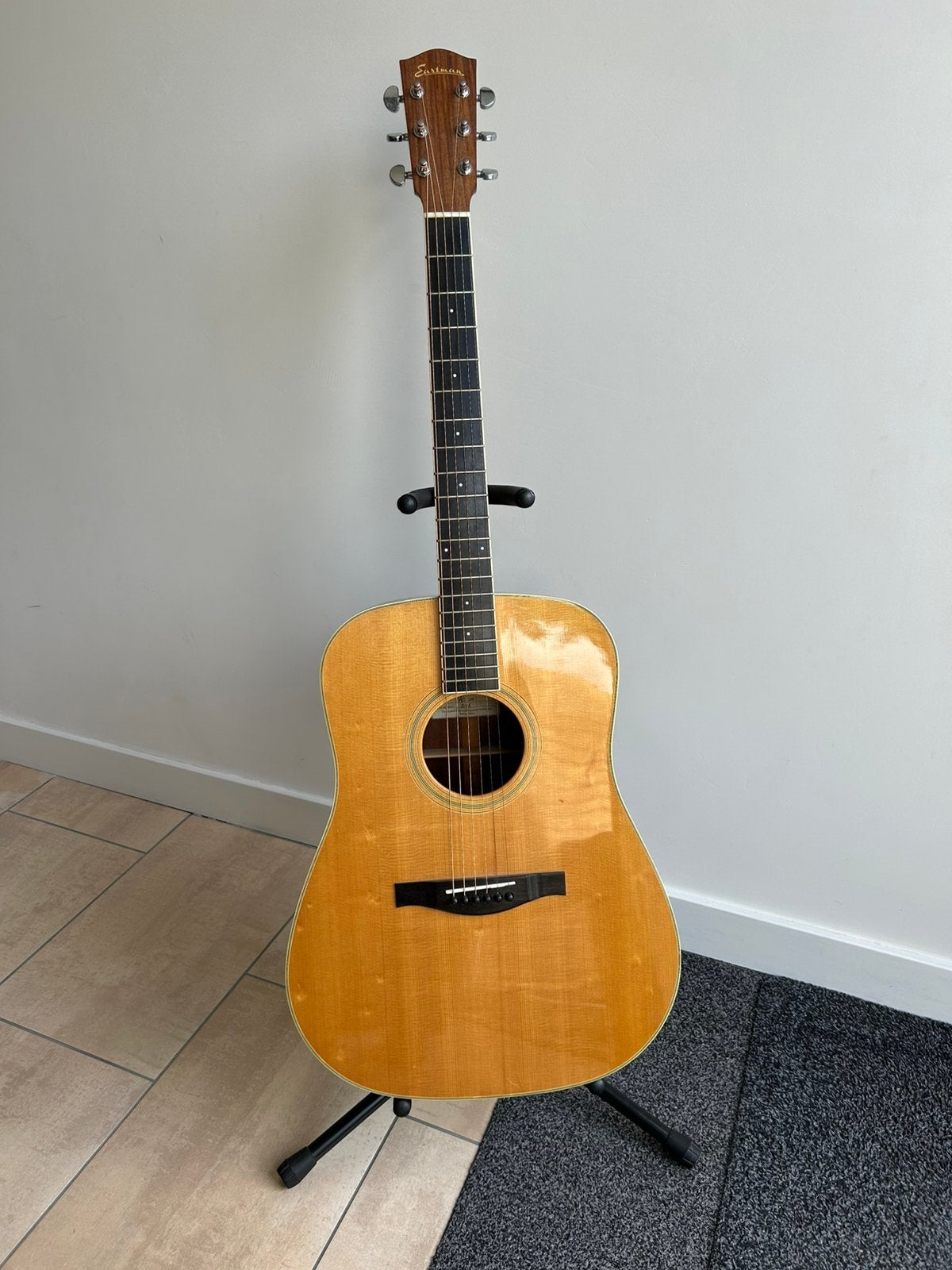 Eastman AC320 gitaar + harde koffer + standaard, Muziek en Instrumenten, Ophalen, Gebruikt, Akoestische gitaar