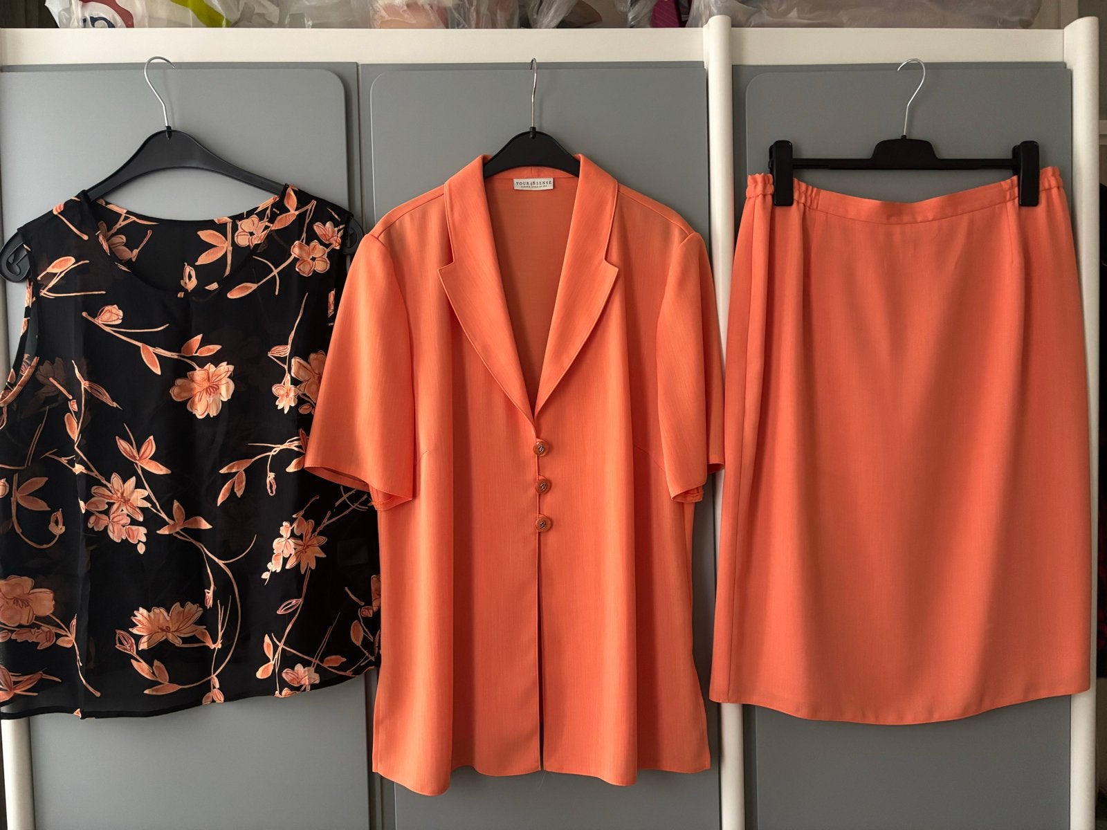 Luxe set: rok, colbert/jasje & singlet Your Sixth Sense, Kleding | Dames, Maat 46/48 (XL) of groter, Nieuw, Oranje, Ophalen of Verzenden