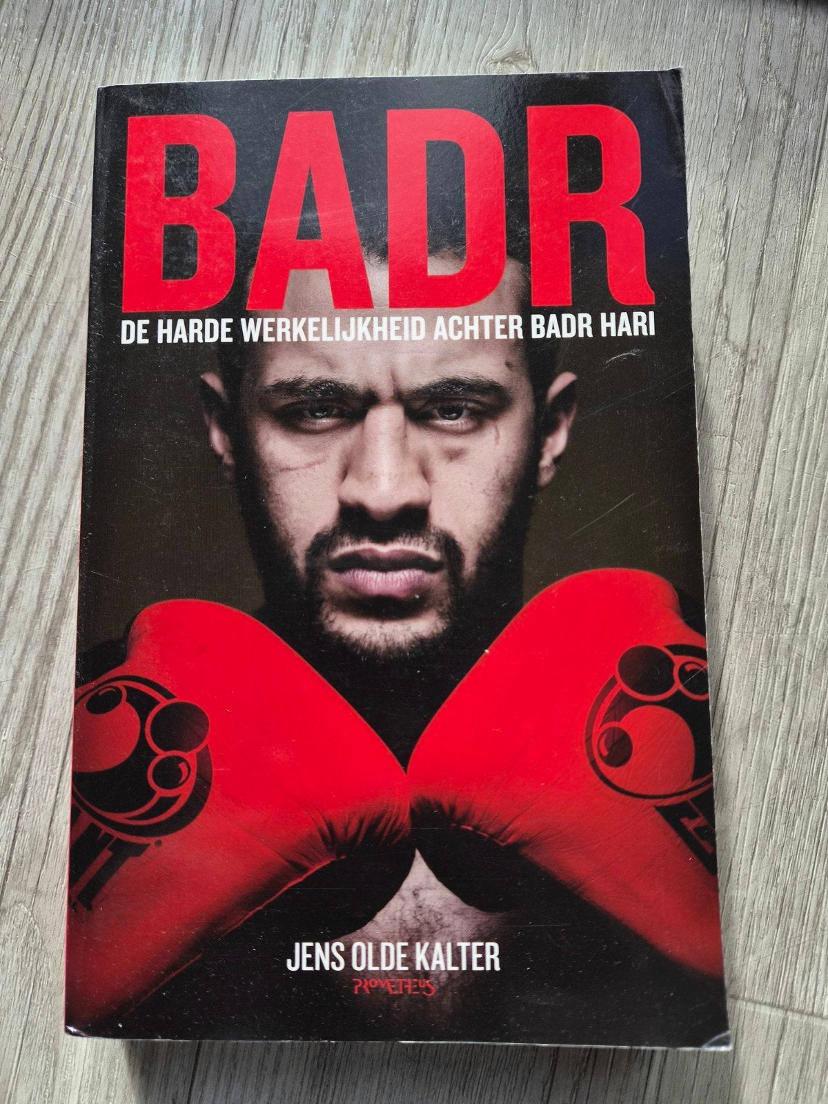 Badr: De harde werkelijkheid achter Badr Hari, Ophalen of Verzenden, Gelezen, Jens Olde Kalter, Sport