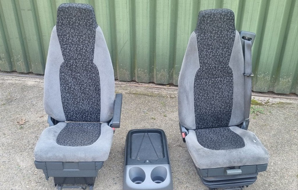 stoelen Daf LF, Auto-onderdelen, Vrachtwagen-onderdelen, Ophalen, Gebruikt, DAF, Interieur en Bekleding