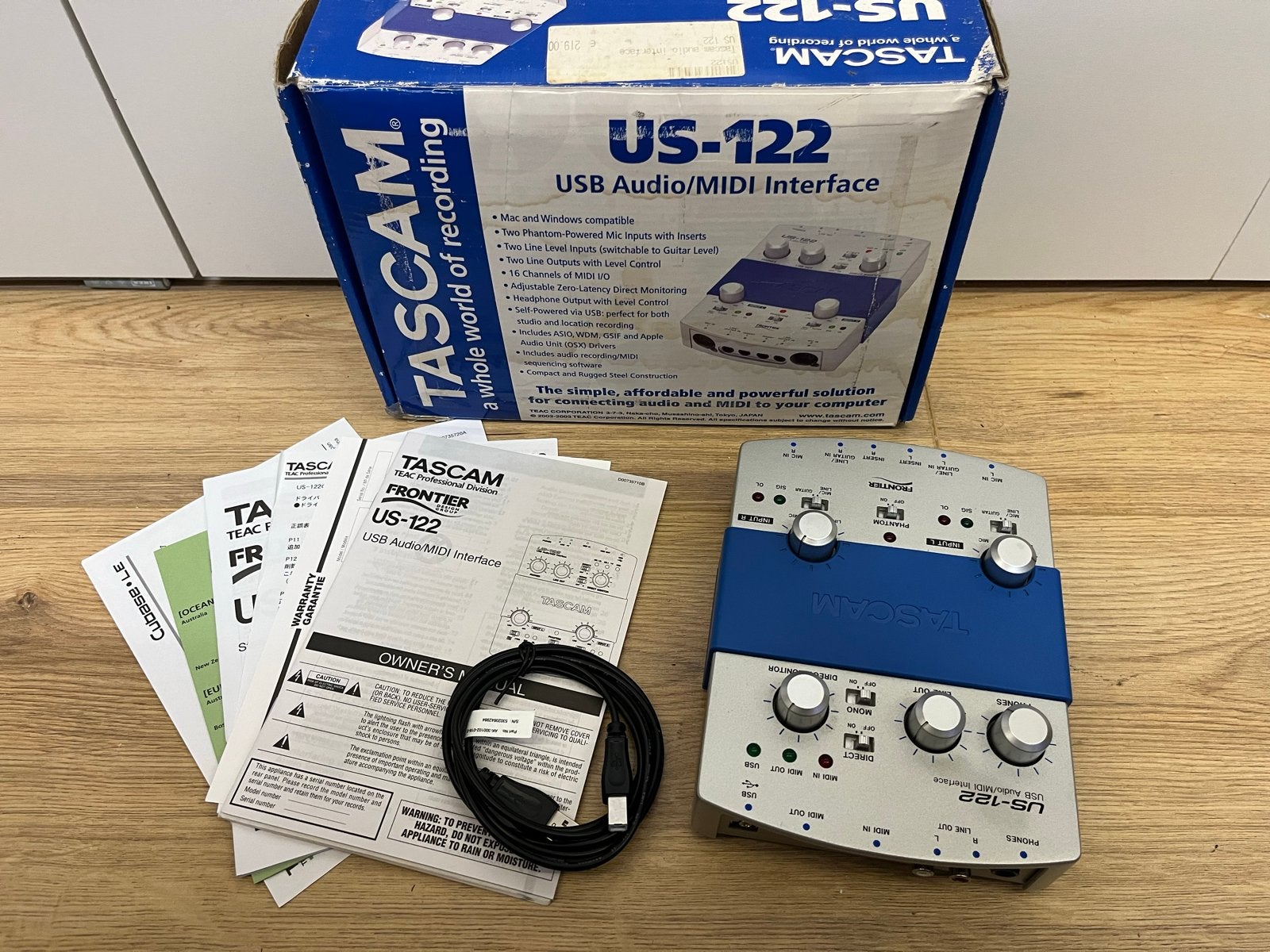 Tascam US-122 USB Audio/MIDI Interface - Zo goed als nieuw, Ophalen of Verzenden, Gebruikt, Minder dan 5 kanalen, Microfooningang