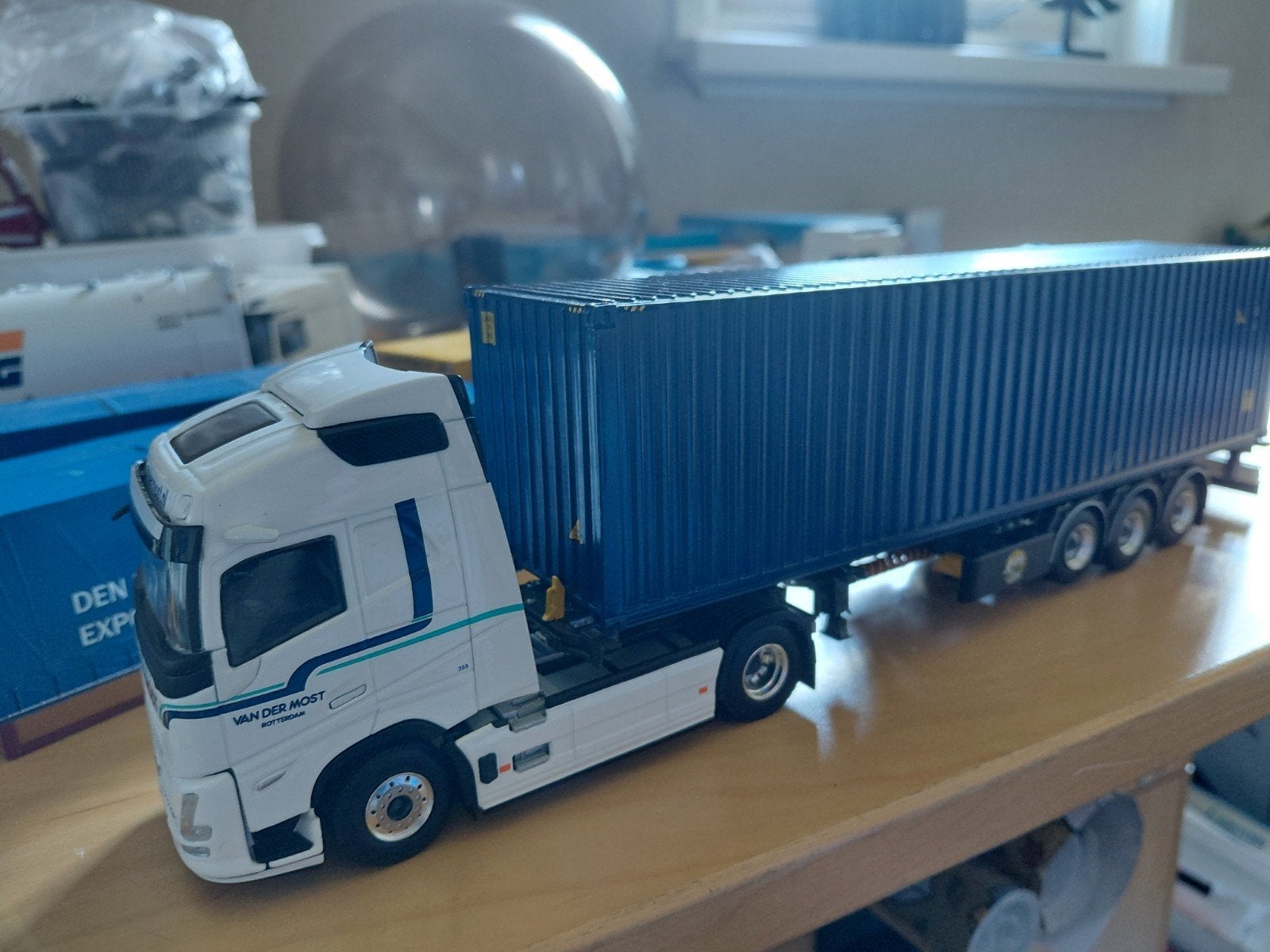 wsi volvo aero vd most met oplegger, Hobby en Vrije tijd, Ophalen of Verzenden, Zo goed als nieuw, Bus of Vrachtwagen, Wsi