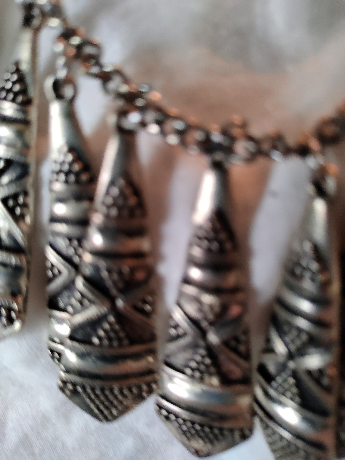 Vintage ketting met bedels, Ophalen of Verzenden, Overige materialen