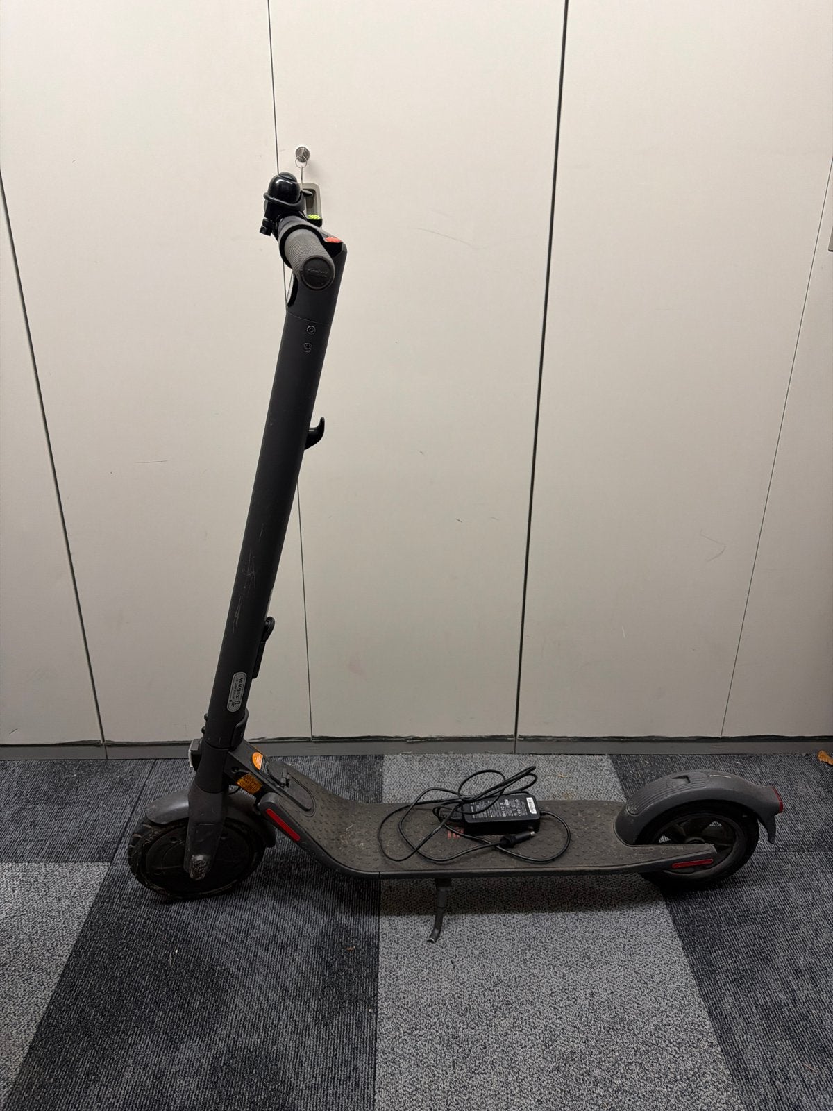 Ninebot elektrische step met oplader, Ophalen, Gebruikt, Elektrische step (E-scooter)
