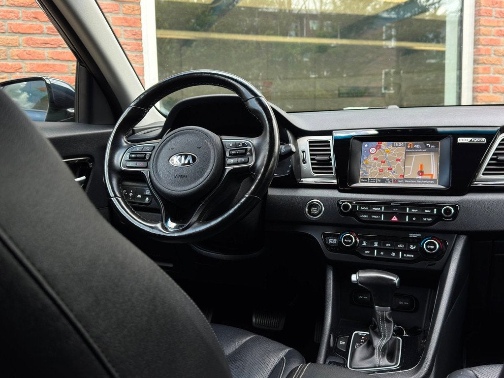 Kia Niro 1.6 GDi Hybrid BusinessLine | Navi | Carplay | Clim, Auto's, Gebruikt, Met garantie (alle), Blauw, 26 km/l