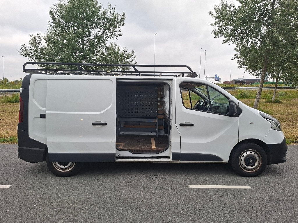 Renault Trafic 1.6 DCI 85KW 2016, Voorwielaandrijving, Euro 5, Zwart, 4 cilinders