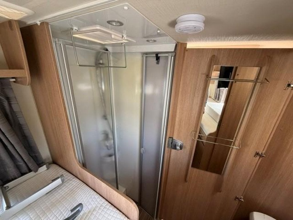 Foto 9 van Sunlight T 68 4 Personen