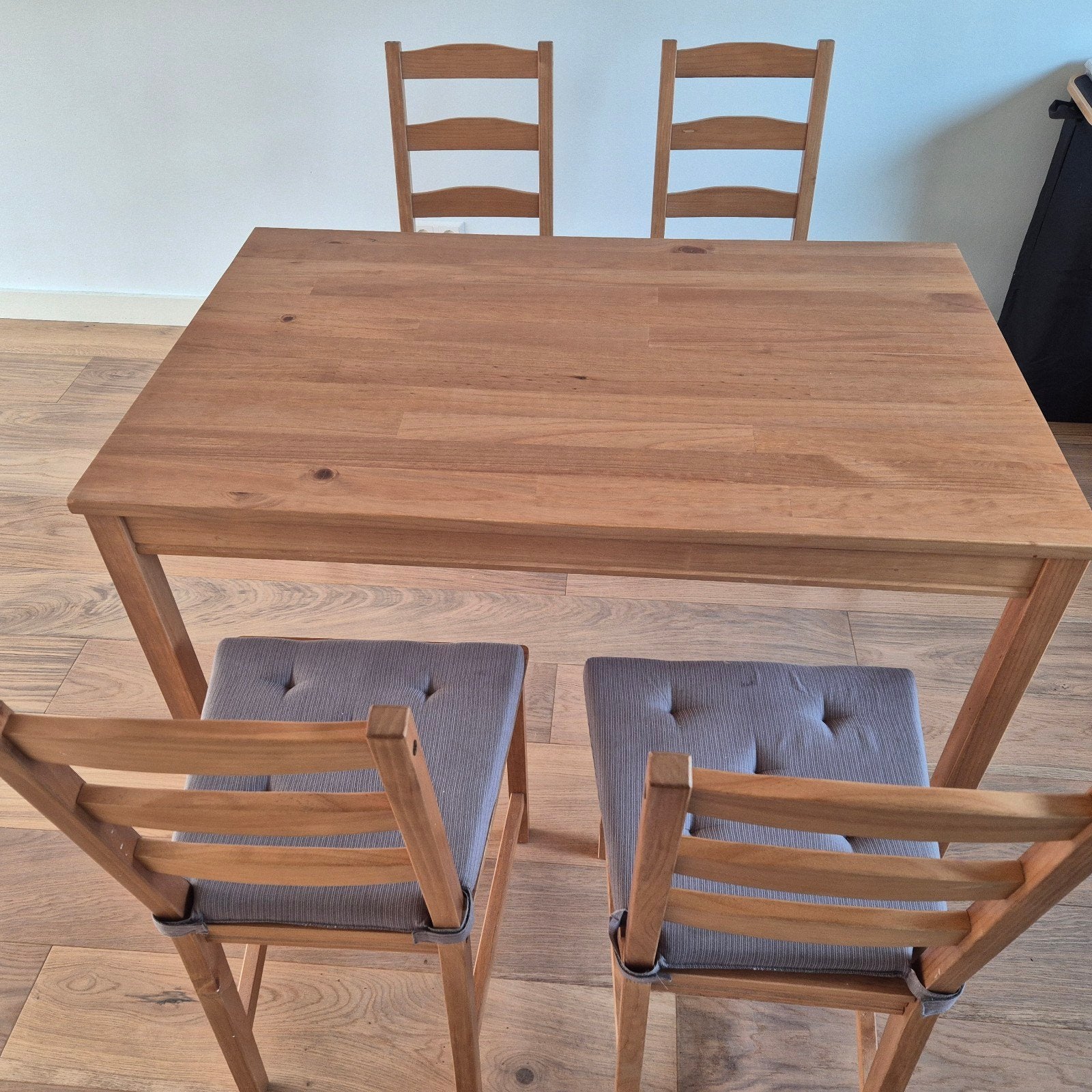 4 seat dining table, Ophalen, Rechthoekig, 50 tot 100 cm