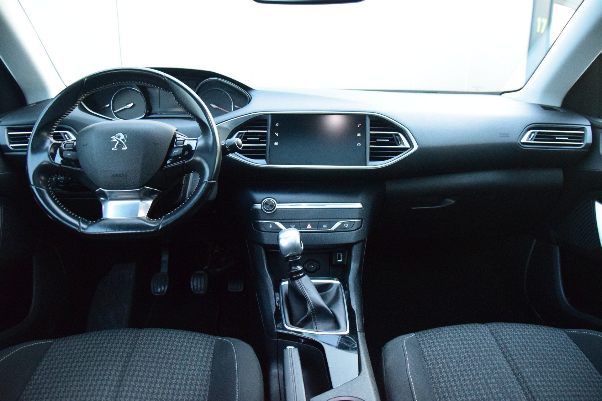 Peugeot 308 SW 1.2 PureTech Blue Lease Executive Priv/Glass, Auto's, Voorwielaandrijving, Stof, Gebruikt, 1199 cc