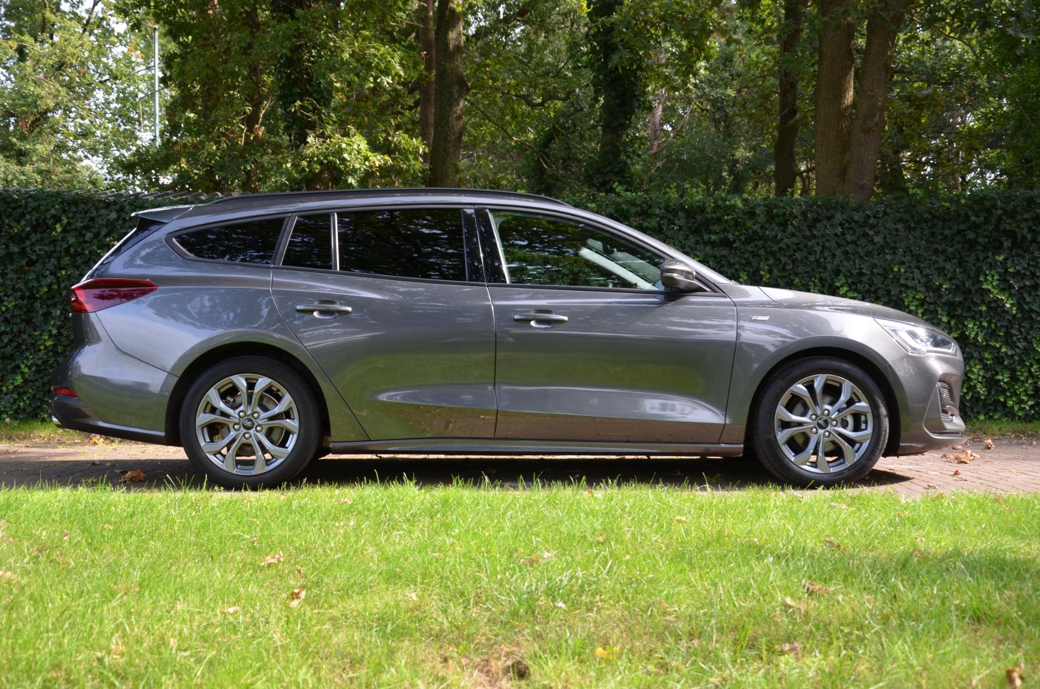 Ford Focus Wagon 1.0 EcoBoost Hybrid ST Line Navi/Led/Pdc/Ec, Auto's, Gebruikt, Euro 6, Origineel Nederlands, Handgeschakeld
