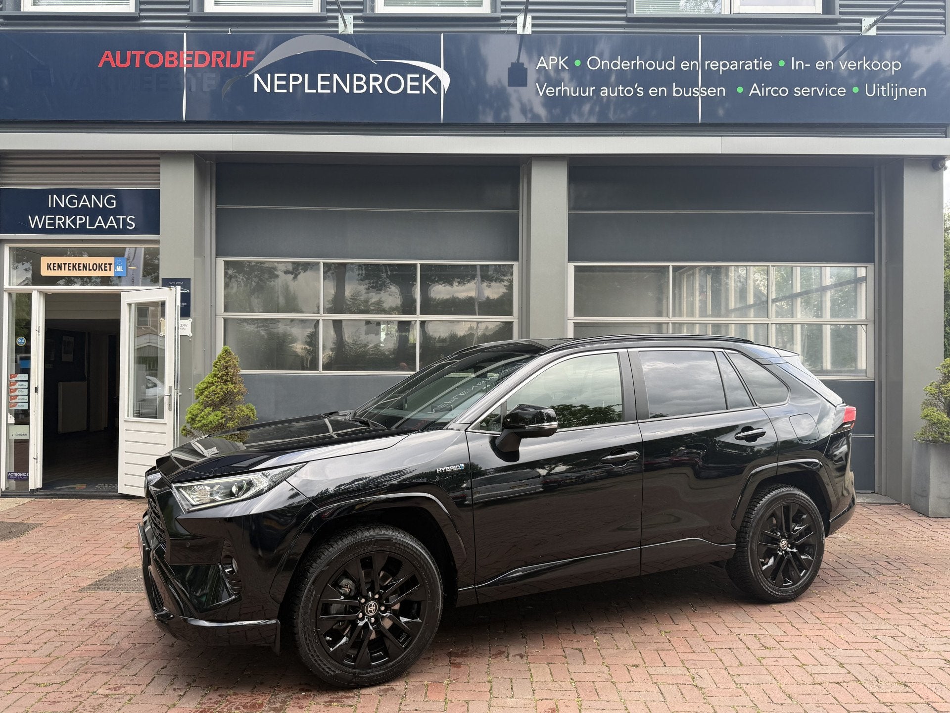 Toyota RAV4 2.5 Hybrid AWD Black Edition | ex BPM | LED | Na, Auto's, Automaat, Gebruikt, Zwart, 4 cilinders