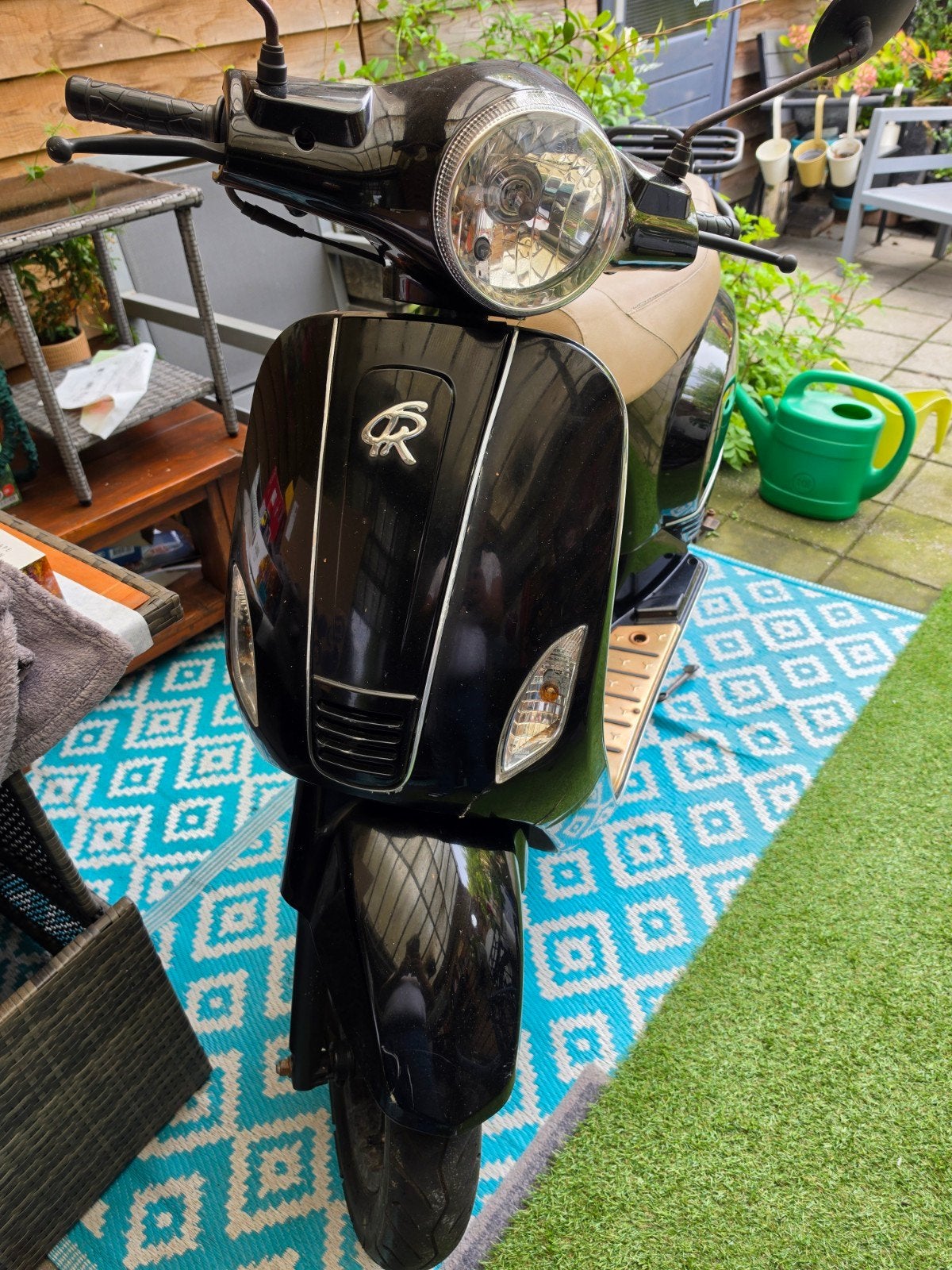 Zwarte Gerray Star scooter met beige zadel en achterrek, Ophalen, Gebruikt, Benzine, Overige merken