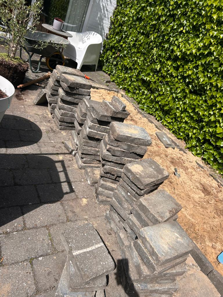 Gratis af te halen gebruikte tegels, Overige materialen, Gebruikt, Ophalen of Verzenden, 20 tot 40 cm