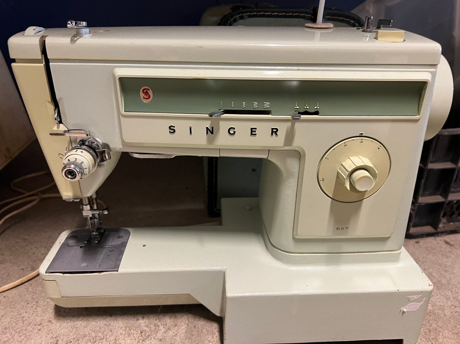Vintage naaimachine Singer 527, Hobby en Vrije tijd, Ophalen, Gebruikt, Naaimachine, Singer