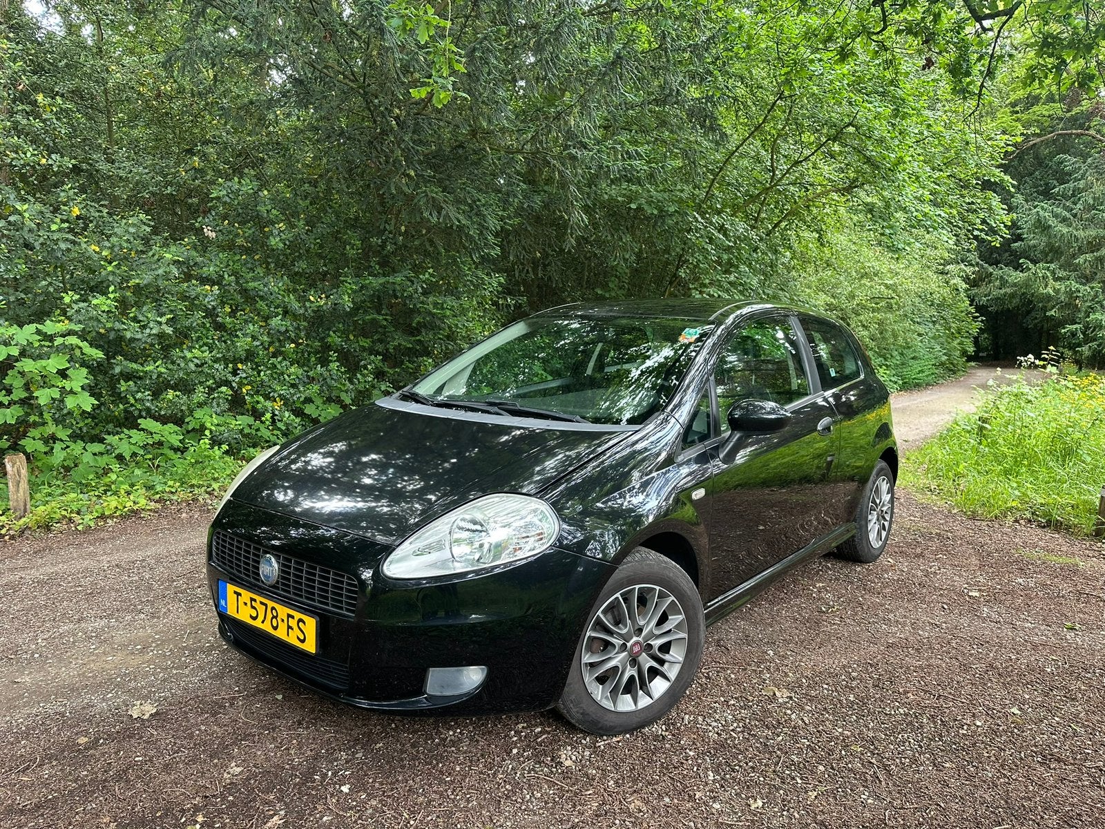 Fiat Grande Punto Sport 1.4 16V 2007 - Airco - Nieuwe APK, Auto's, Stof, 40 €/maand, Zwart, Zwart