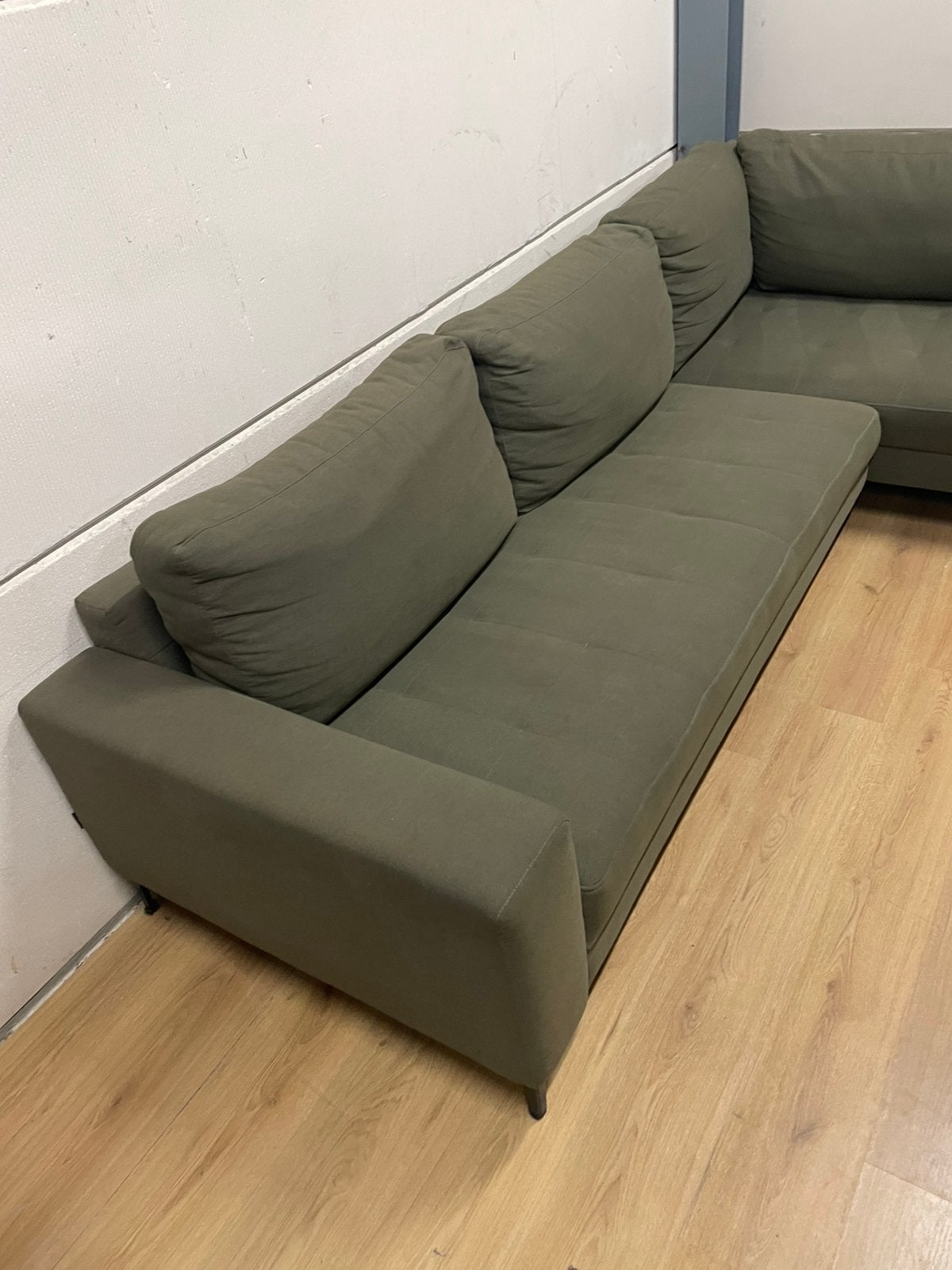 Mooie luxe suede groene GOOSSENS hoekbank - GEREINIGD!!!, Ophalen, 250 tot 300 cm, Luxe, Hoekbank