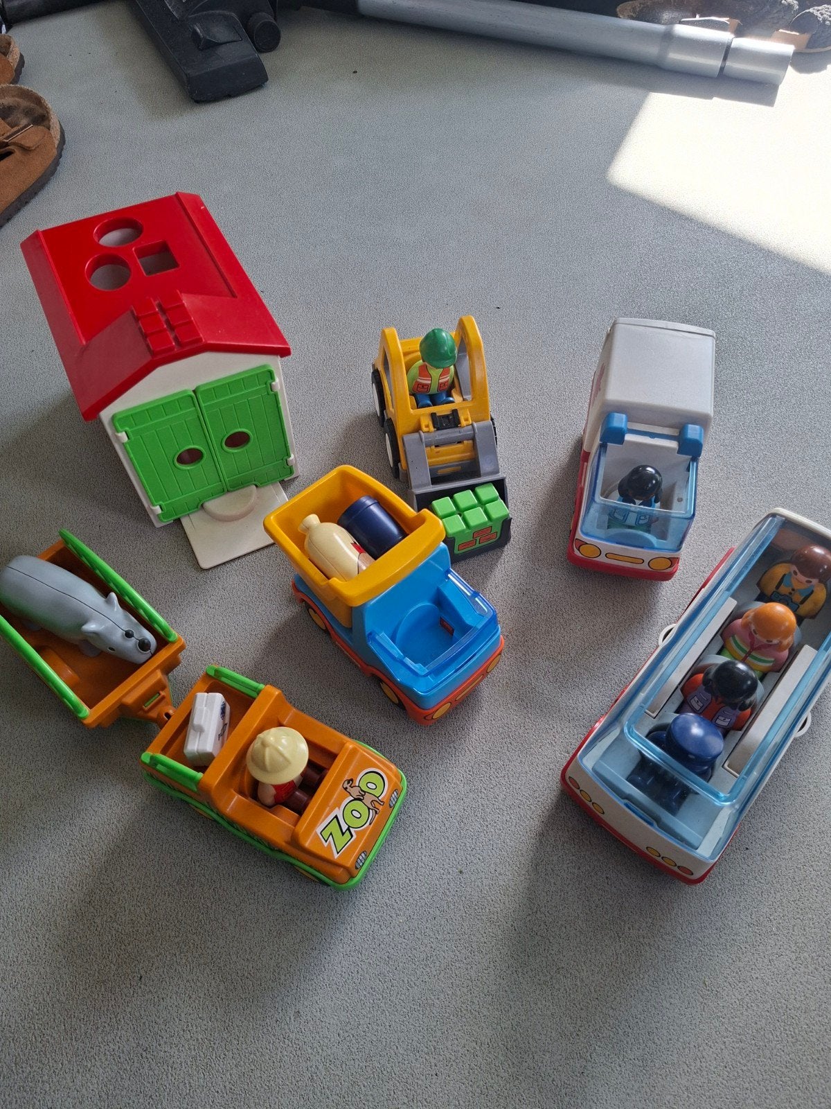 Playmobil 123 verschillende voertuigen en figuren, Ophalen, Gebruikt