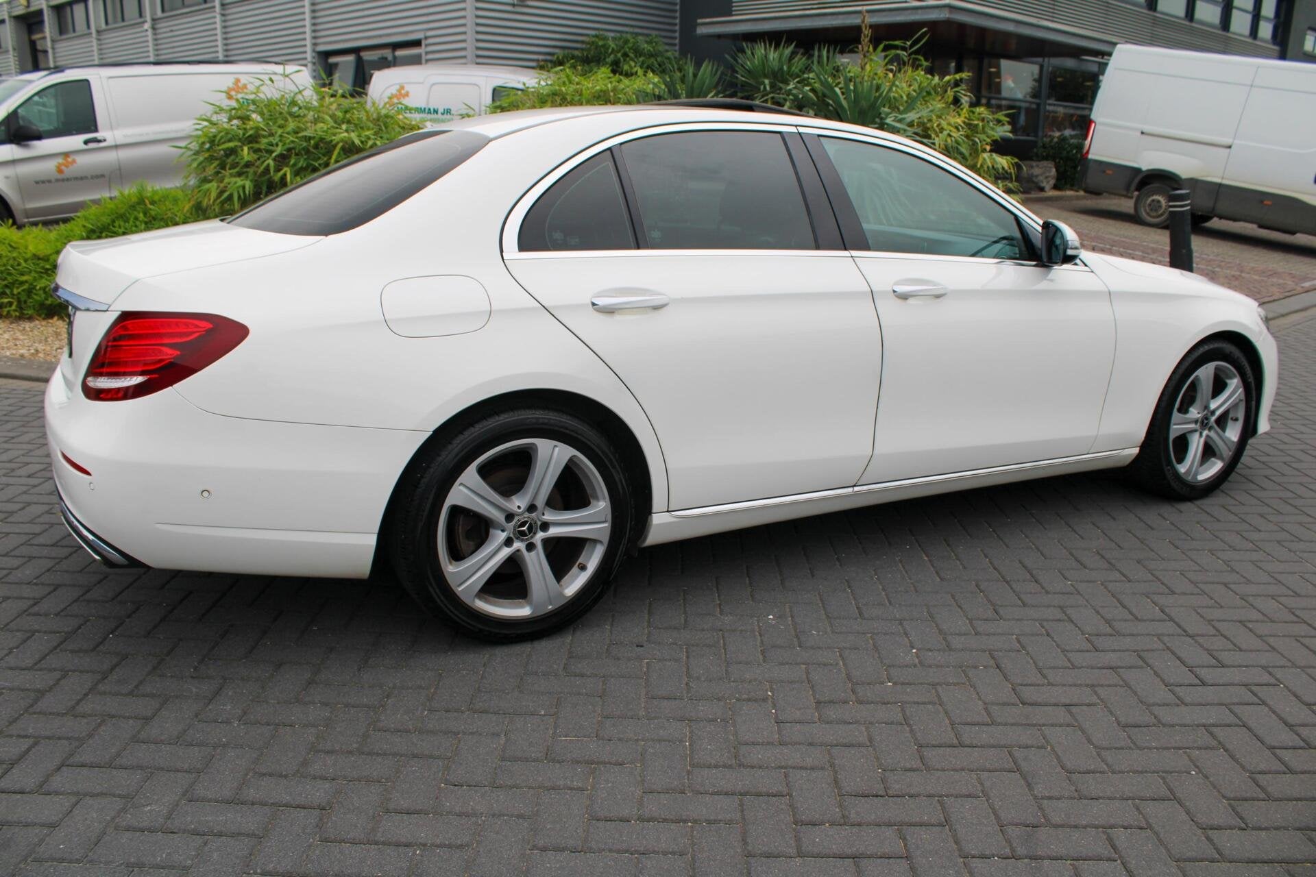 Mercedes-Benz E200|STOELVRW V+A|CAM|DAK|LEER|MEMORY|BTW/VAT+, Auto's, Automaat, Achterwielaandrijving, Gebruikt, 4 cilinders