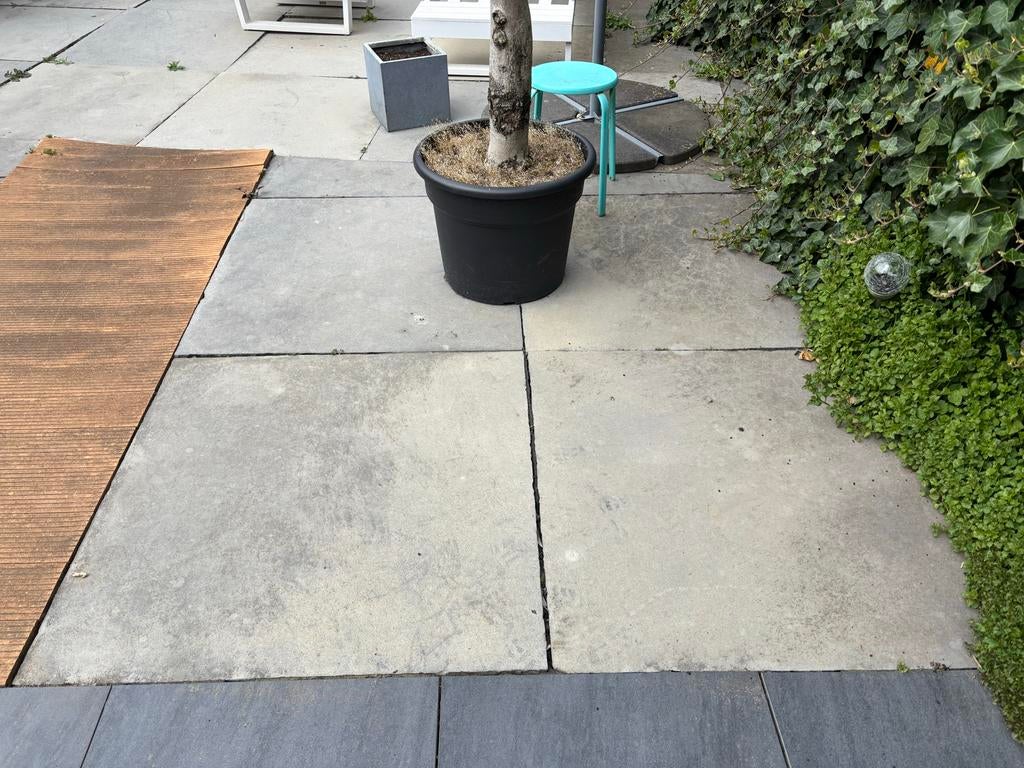 Betontegels 26m2 + 3m2 losse tegels, Tuin en Terras, Tegels en Klinkers, Ophalen, Gebruikt, 10 m² of meer, Beton